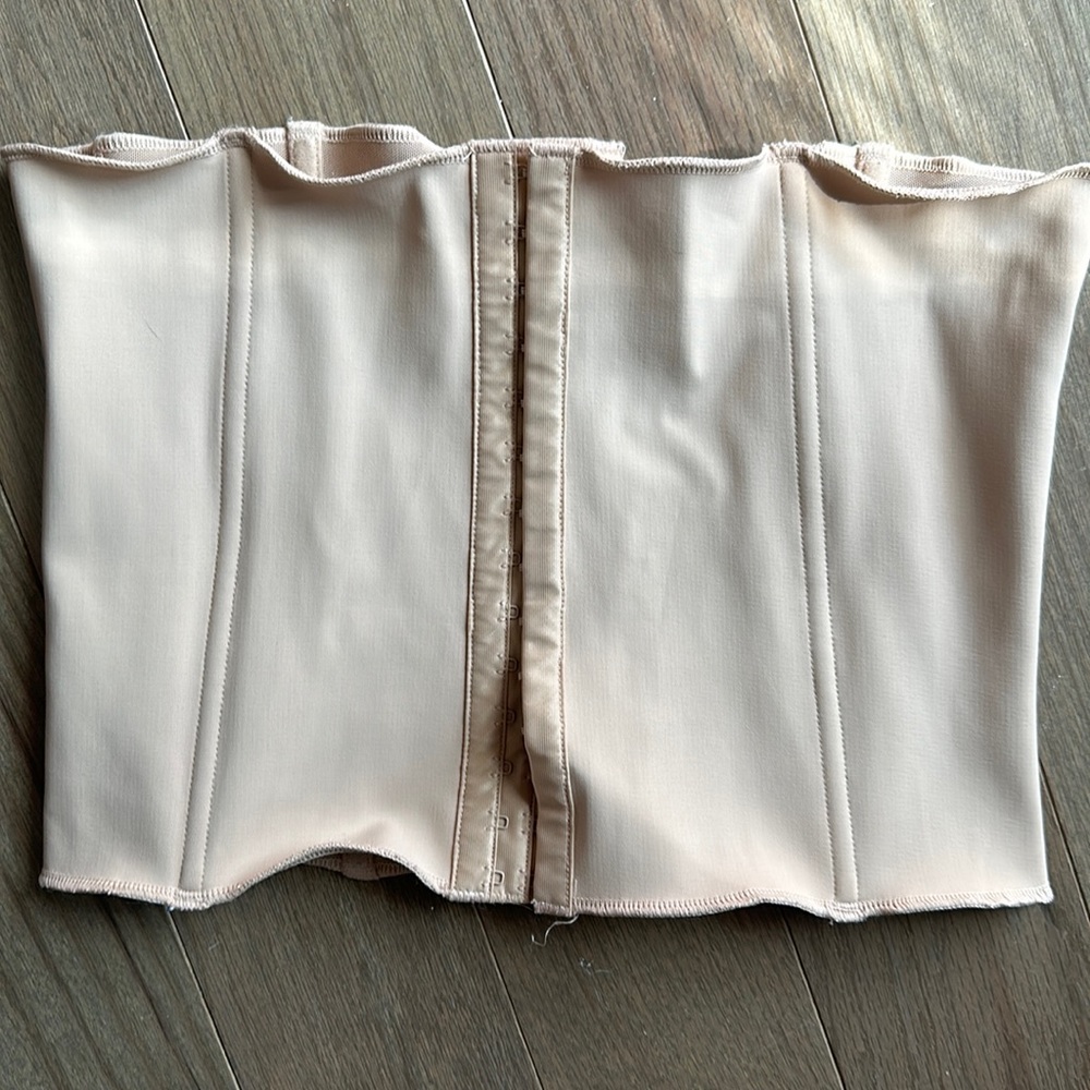 SKIMS NUDE waist trainer XL